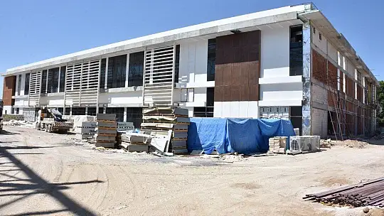 Elazığ'da 2 bin 600 kişilik spor salonu yükseliyor