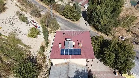 Elazığ'da 2 köyde çatılara kuruldu, artık kendi elektriklerini üretecekler