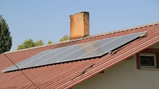 Elazığ'da 2 köyde çatılara kuruldu, artık kendi elektriklerini üretecekler