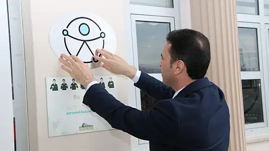 Elazığ'da 23 hizmet binası 'Erişilebilirlik Bayrağı' aldı