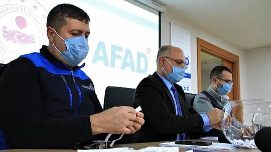 Elazığ'da 250 depremzede daha çekilen kura ile yeni konutlarına kavuştu