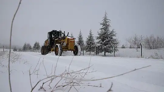 Elazığ'da 251 köy yolu ulaşıma açıldı, 190'ı için çalışma sürüyor