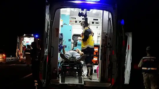 Elazığ'da 3 araç birbirine girdi: 10 yaralı