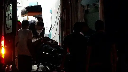 Elazığ'da 3 araç birbirine girdi: 10 yaralı