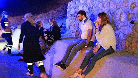 Elazığ'da 3 araç birbirine girdi: 10 yaralı