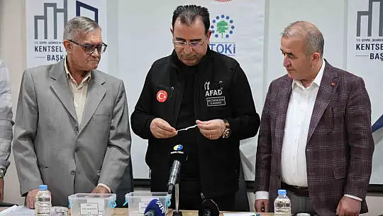Elazığ'da 302 hak sahibi evlerine kavuştu