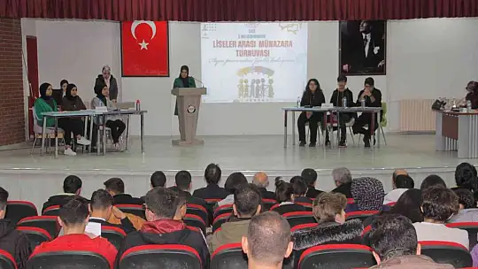 Elazığ'da 33 lisenin katılımıyla 'Münazara' turnuvasında start verildi