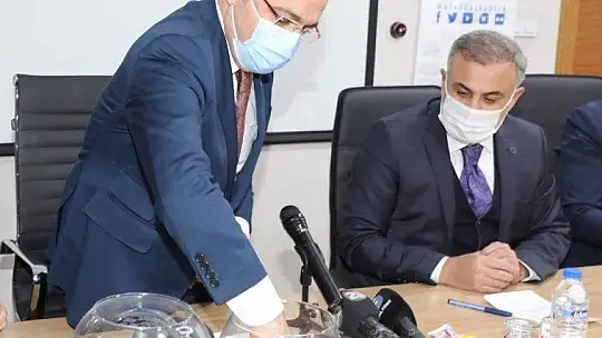 Elazığ'da 341 depremzede daha çekilen kurayla evlerine kavuştu
