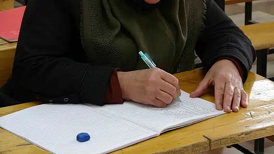 Elazığ'da 512 kursta 8 bin vatandaş eğitim alıyor