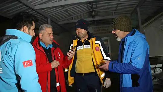 Elazığ'da 7 tim UMKE ve 112 ekibi Malatya ile Diyarbakır'a yönlendirildi