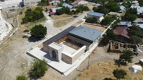 Elazığ'da 800 yıllık camiye yoğun ilgi