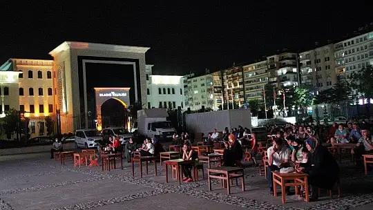 Elazığ'da açık hava sineması etkinliği