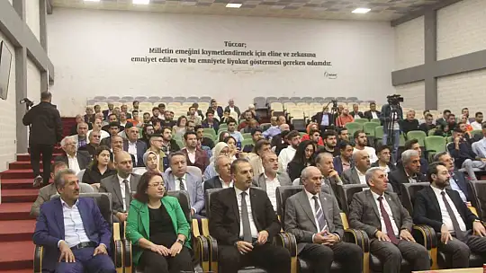 Elazığ'da Akıllı Şehirler ve Akıllı Belediyecilik Uygulamaları Paneli düzenlendi