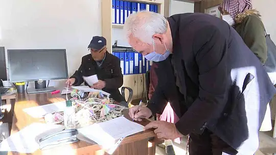 Depremzedeler konutlarına kavuşmanın mutluluğunu yaşıyor