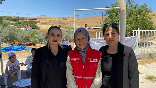 Elazığ'da anaokulu öğrencilerinden yürekleri ısıtan davranış