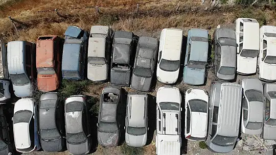 Elazığ'da araç mezarlığı, 60 milyonluk servet çürüyor
