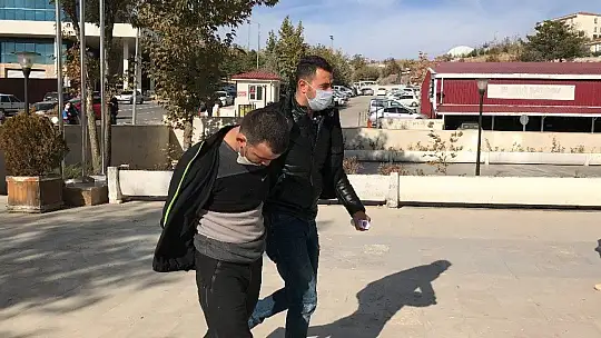 Elazığ'da arandıkça üzerinden kokain çıkan şüpheli tutuklandı