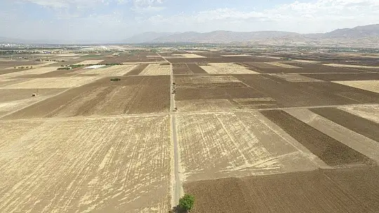 Elazığ'da arazi toplulaştırma çalışmaları sürüyor