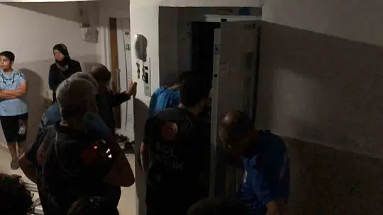 Elazığ'da asansör boşluğuna düşüp yaralanan şahıs hayatını kaybetti