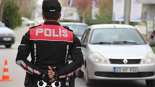 Elazığ'da asayiş denetimleri hız kesmeden sürüyor
