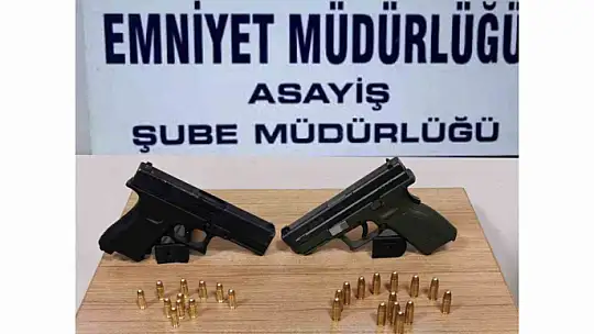 Polis düzenlediği uygulamalarda, ruhsatsız silah ve uyuşturucu madde ele geçirdi
