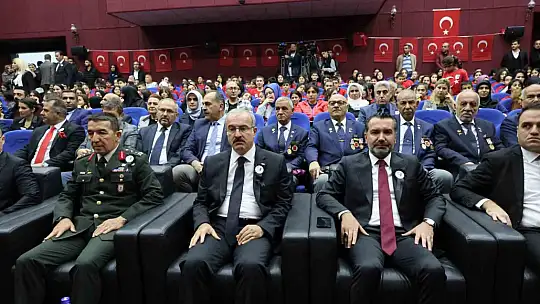 Elazığ'da Atatürk düzenlenen törenle anıldı