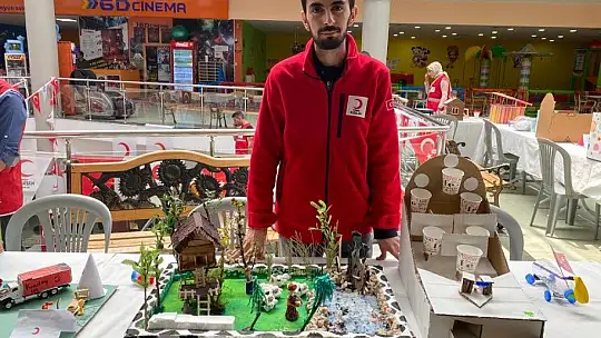 Elazığ'da atık malzemeler oyuncağa dönüştü