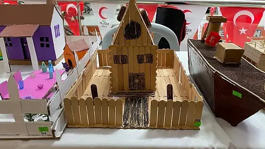 Elazığ'da atık malzemeler oyuncağa dönüştü