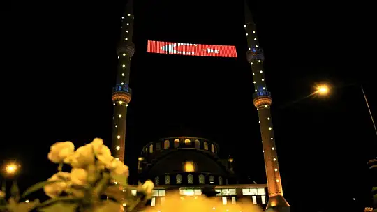 Elazığ'da bin 11 camide eş zamanlı sela