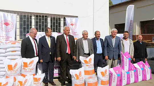 Elazığ'da bin 250 çiftçiye 1.8 milyon liralık yem bitkisi dağıtıldı