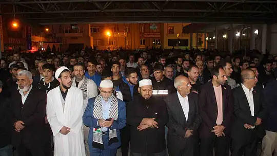 Elazığ'da binlerce kişi Filistin için bir araya geldi