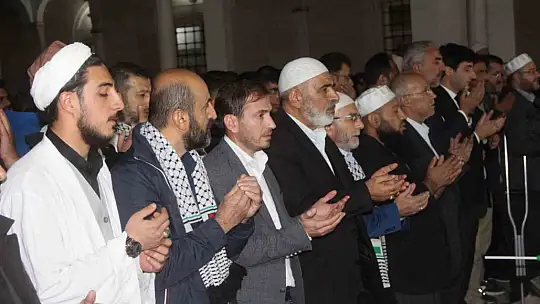 Elazığ'da binlerce kişi Filistin için bir araya geldi