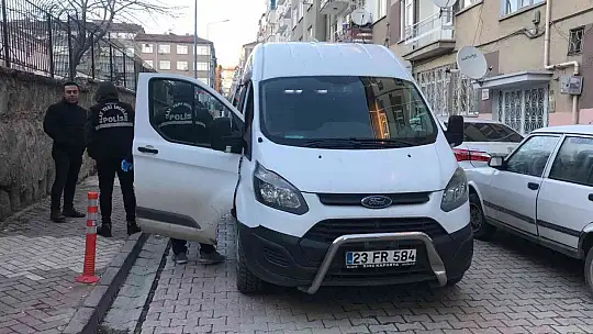 Elazığ'da sokak ortasında pompalı tüfek ile husumetlisini yaraladı