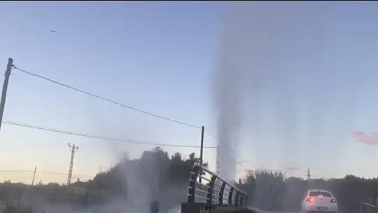 Elazığ'da boru patladı, su metrelerce yükseldi