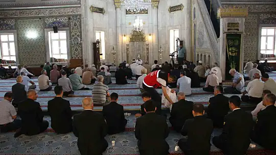 Elazığ'da camilerde 15 Temmuz şehitleri için mevlit