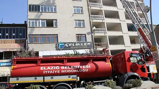 Elazığ'da çatı yangını
