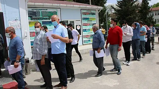 Elazığ'da çiftçilerin ÇKS kuyruğu