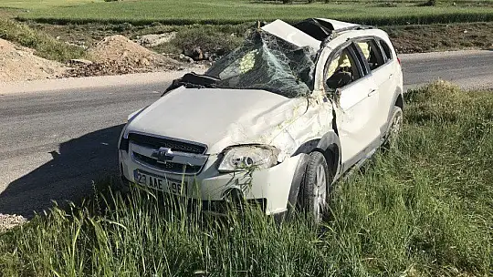 Elazığ'da cip takla attı, 1'i ağır 3 yaralı