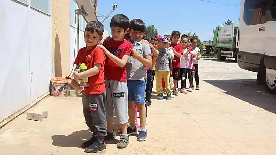 Elazığ'da çömlekler minik ellerde şekilleniyor