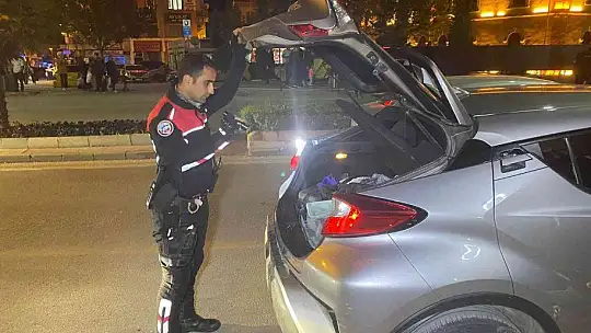 Elazığ'da denetimler sürüyor, polis göz açtırmıyor