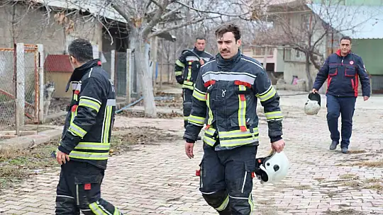 Elazığ'da depo yangını