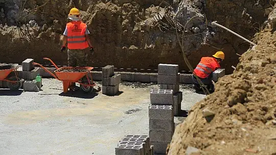 Elazığ'da deprem sonrası yıkılan okulların yerine 500 derslik