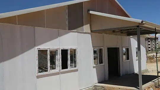 Elazığ'da deprem sonrası yıkılan okulların yerine 500 derslik