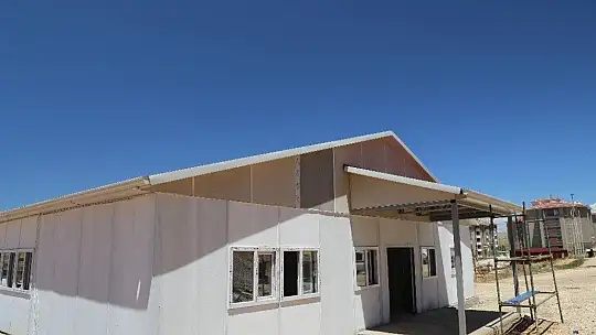 Elazığ'da deprem sonrası yıkılan okulların yerine 500 derslik