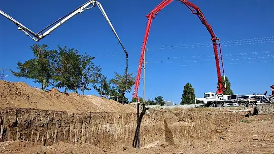 Elazığ'da depremden sonra 7'nci okulun temeli atıldı