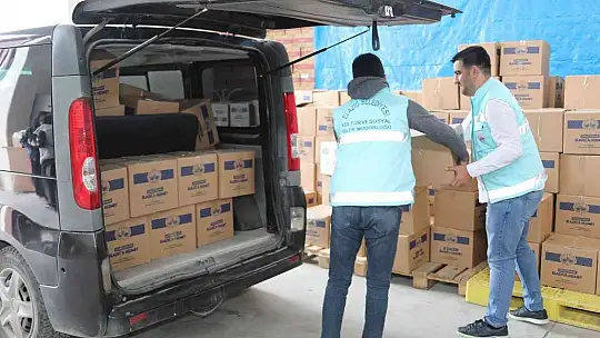 Elazığ'da dev kazanlar iftar yemekleri için kaynıyor
