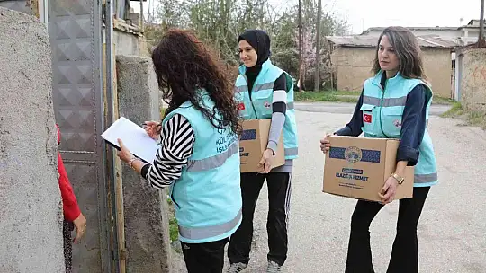 Elazığ'da dev kazanlar iftar yemekleri için kaynıyor