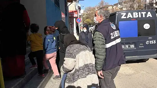 Elazığ'da dilenci operasyonları sürüyor..