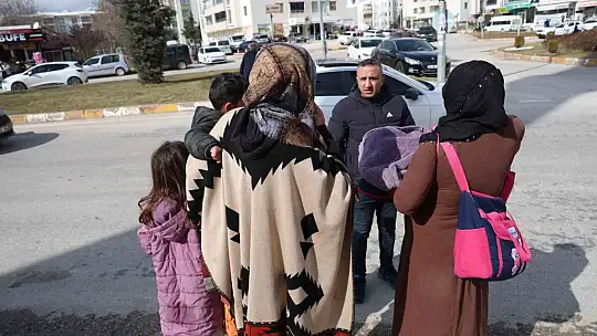 Zabıta ekiplerini gören dilenciler maraton koşucusunu aratmadı
