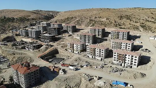 Elazığ'da dönüşüm sürüyor, binlerce konut hızla yükseliyor